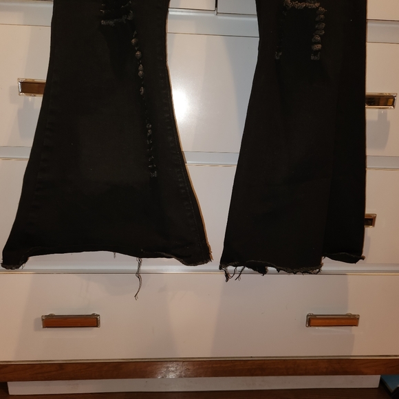 Women's black boutique XL short very distressed bell bottoms - Picture 3 of 6